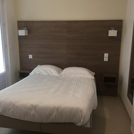 Gite Le Logis Dauphinois Roussillon  Екстер'єр фото
